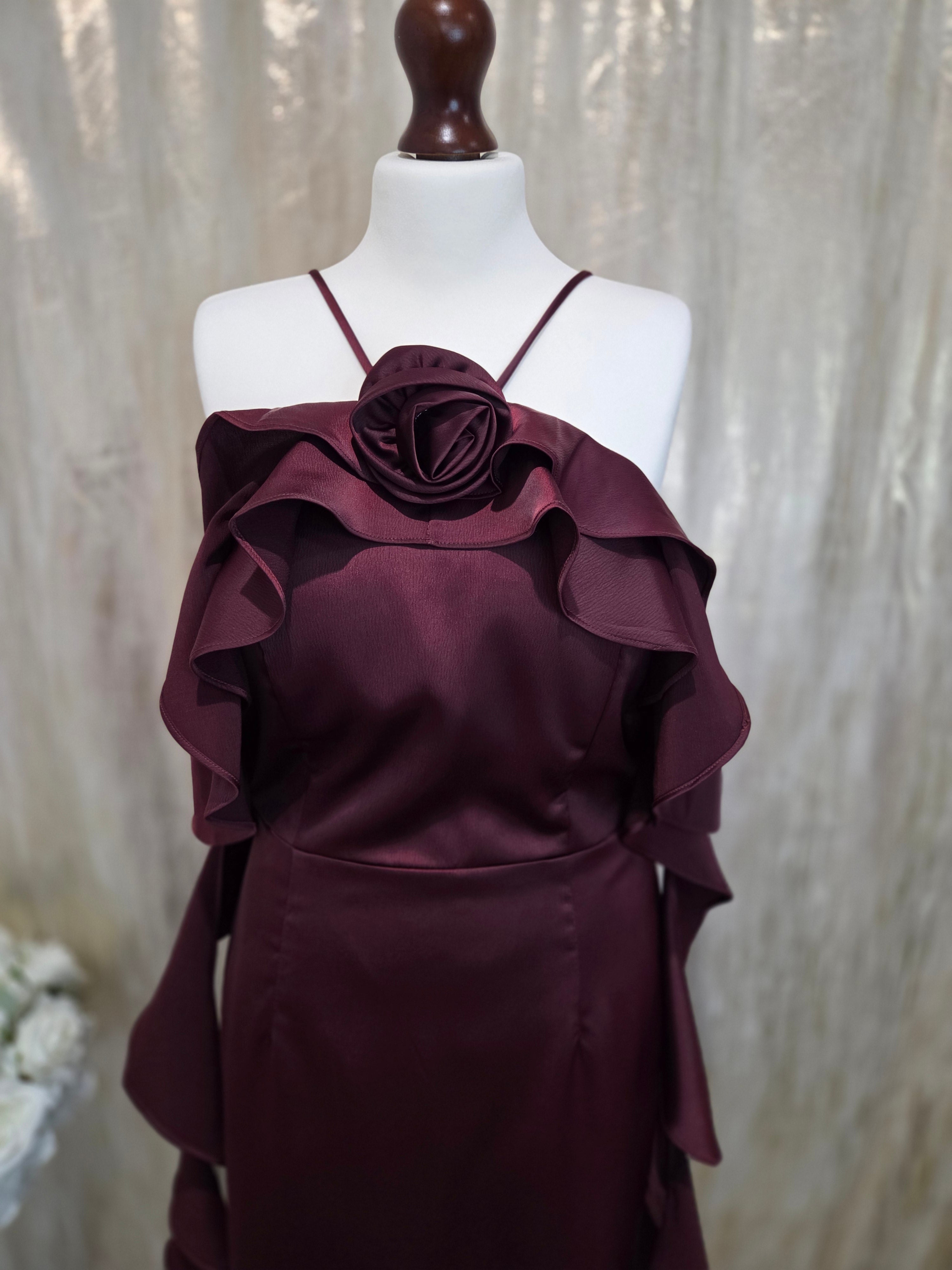 Sukienka Crimson Ruffle – Watsana Fashion