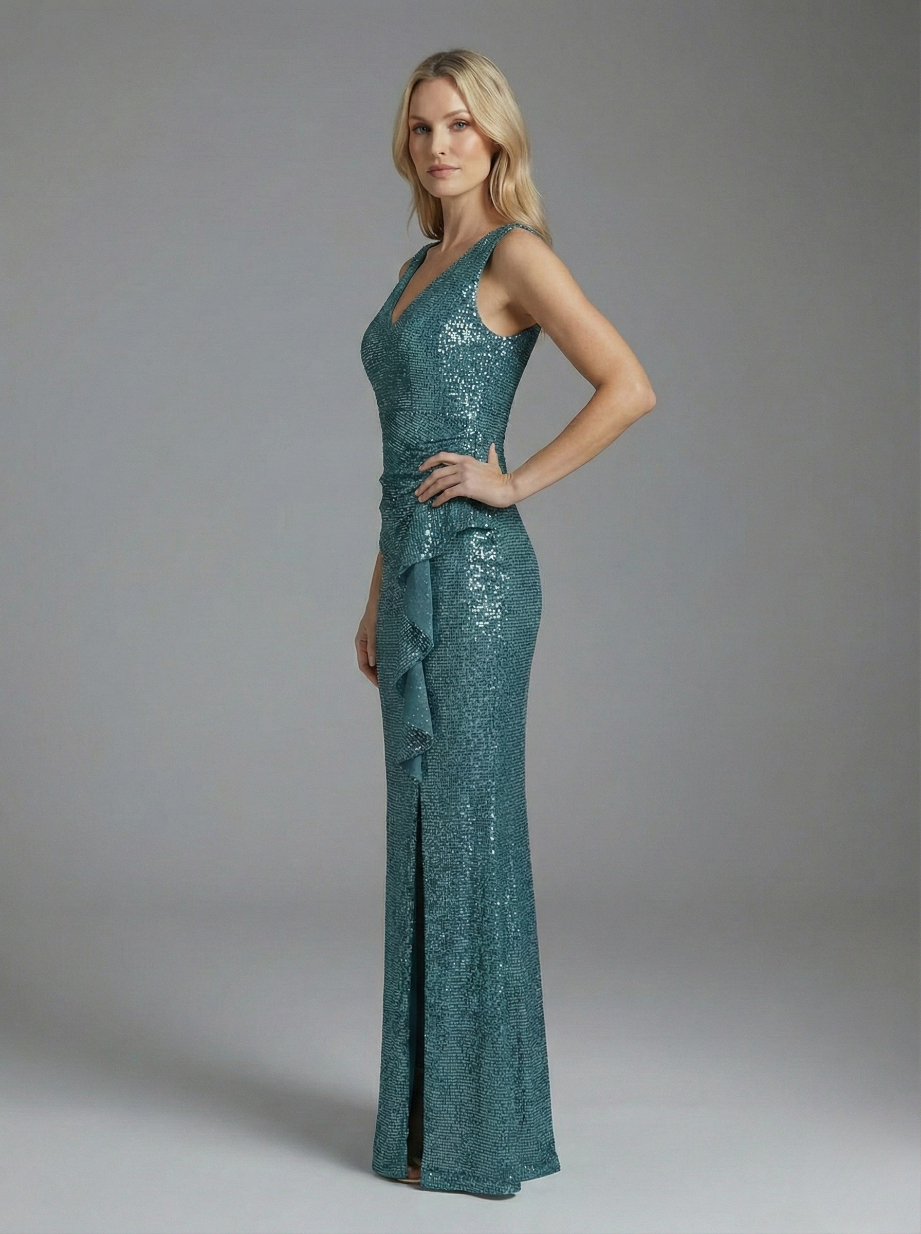 Szary maxi Olśniewająca Suknia Wieczorowa – Cekinowy Blask z Boczną Falbaną - zdjęcie 2